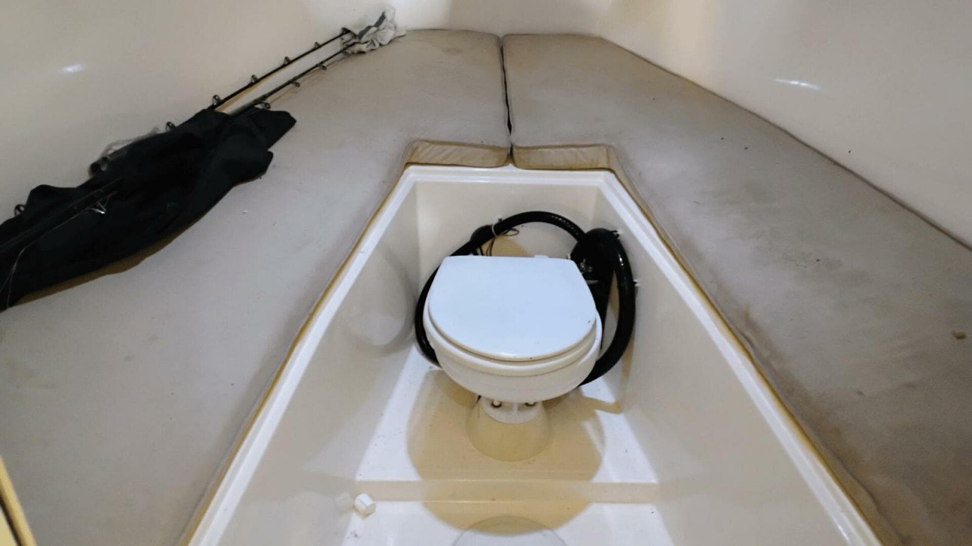 2009 McKee Craft Pilothouse 28