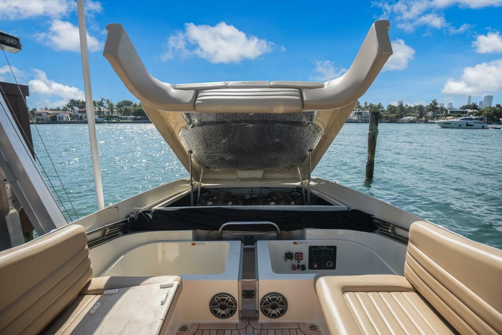 2013 Chris-Craft Launch 32