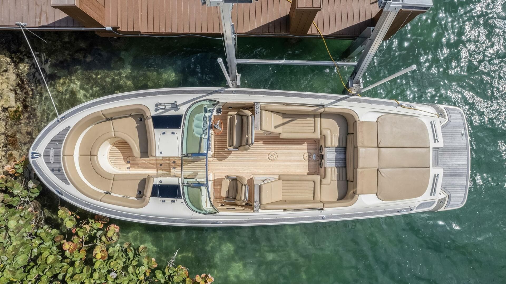 2013 Chris-Craft Launch 32