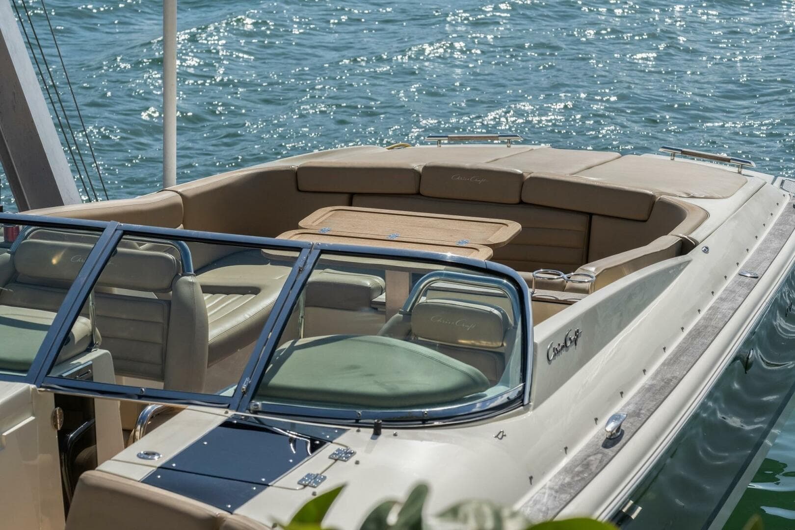 2013 Chris-Craft Launch 32