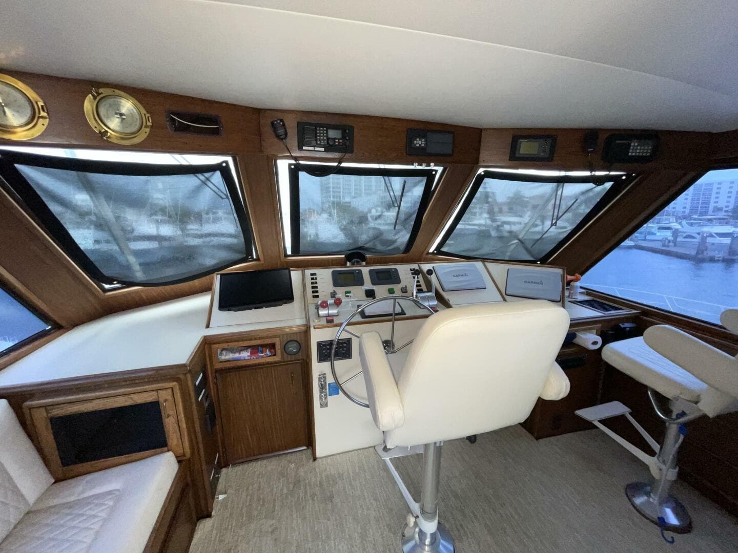 1985 Hatteras Enclosed Bridge