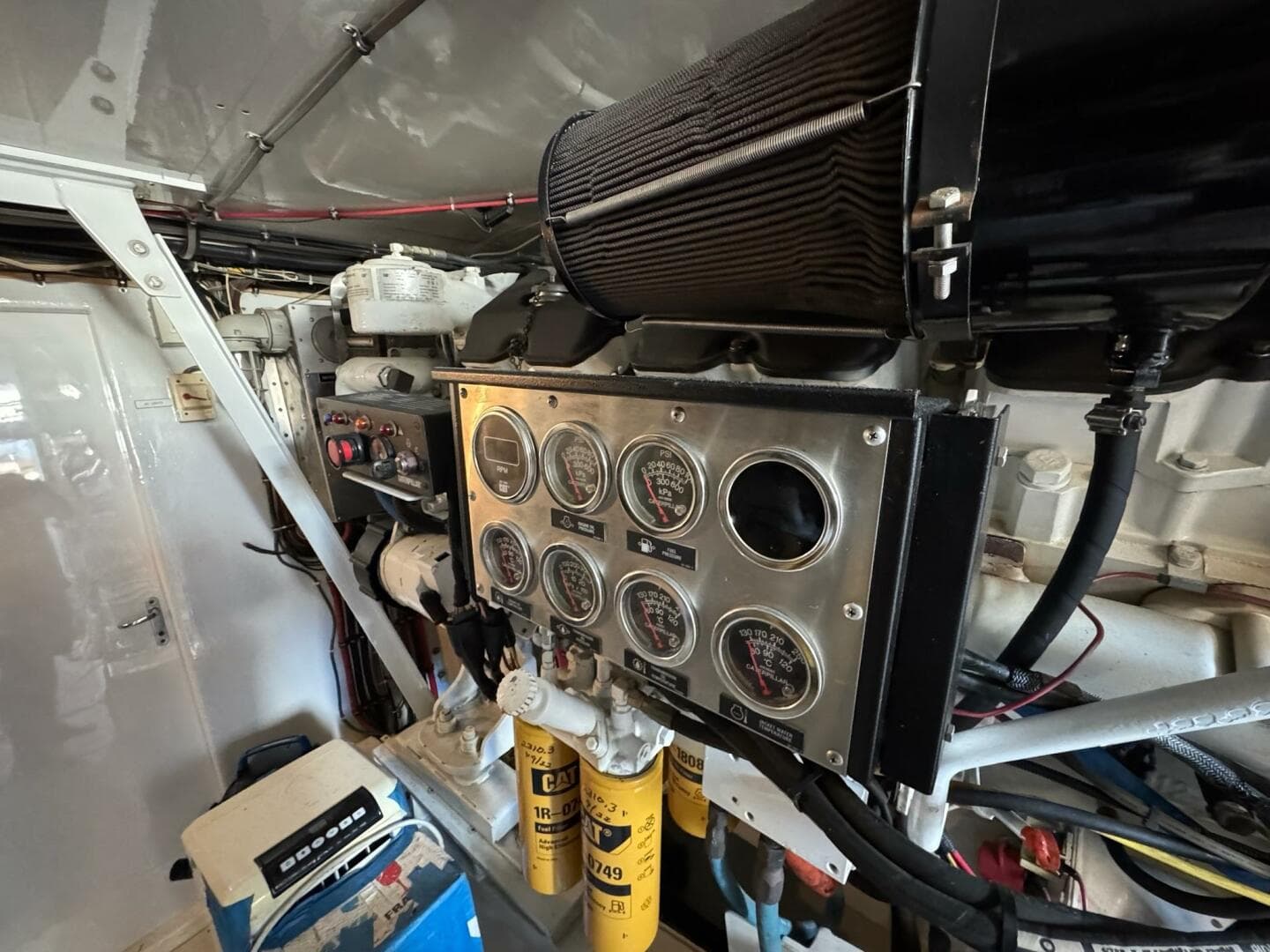 1985 Hatteras Enclosed Bridge