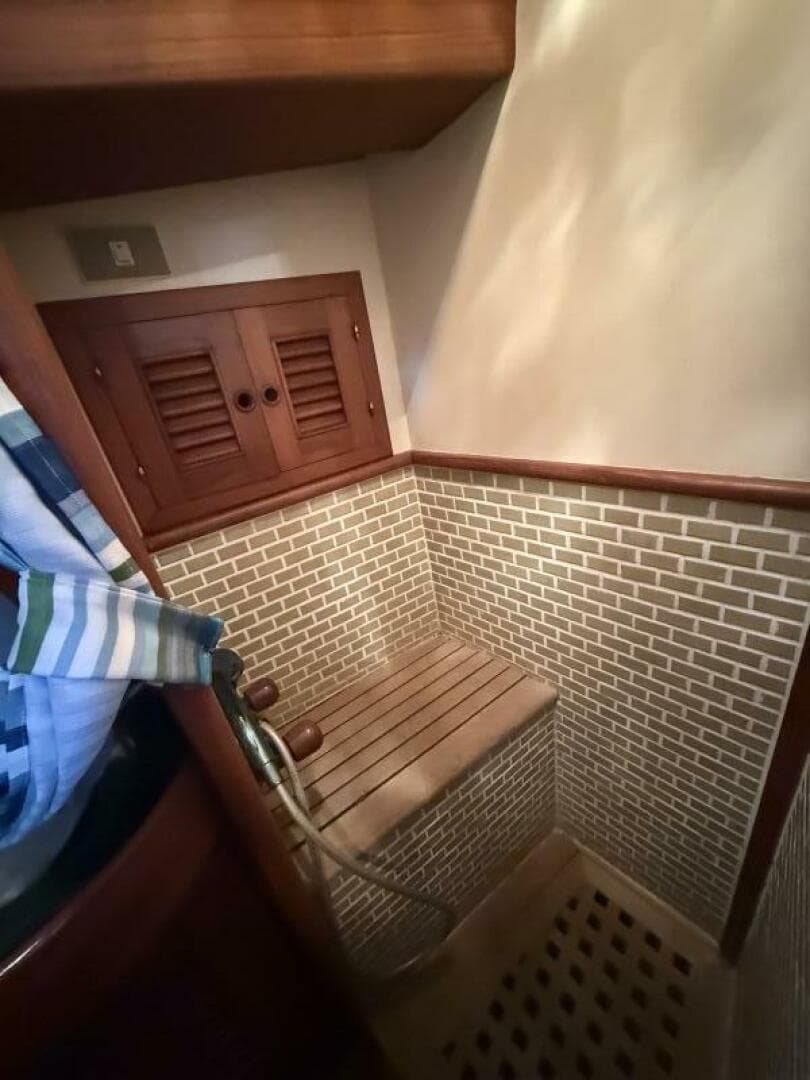 1984 Hans Christian 43 Traditional