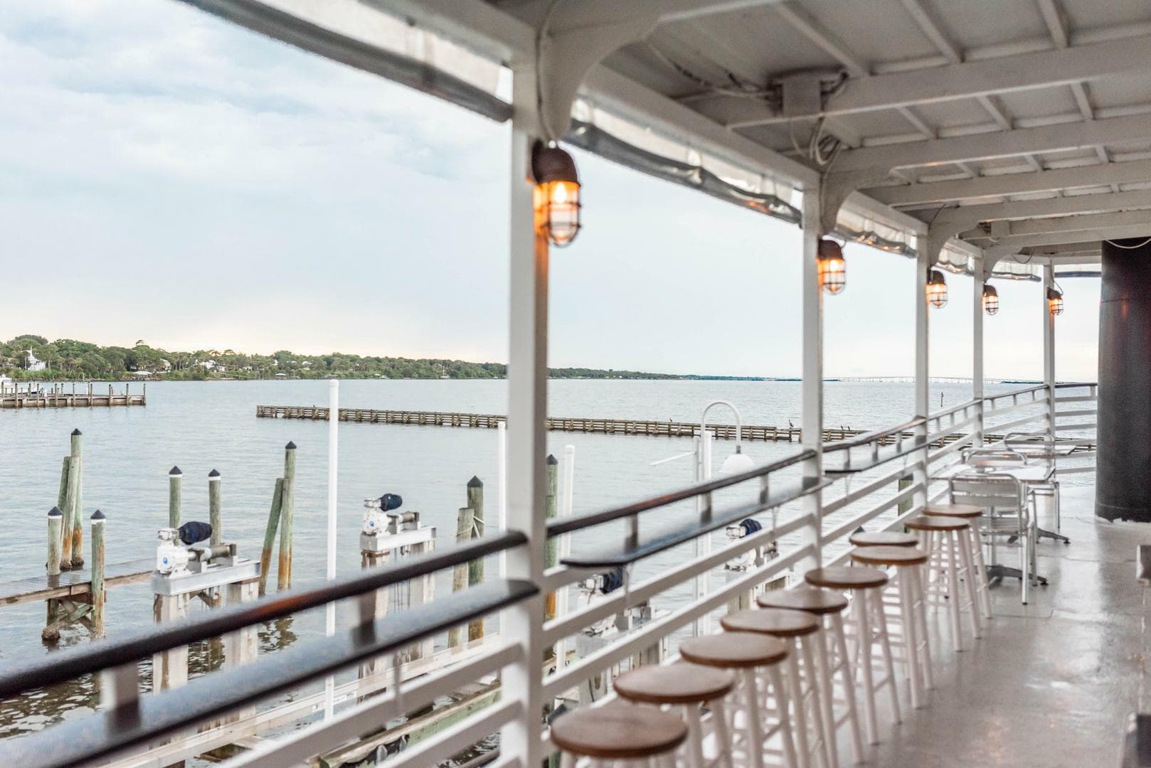 1984 Custom Vinette 99 Paddle Wheel