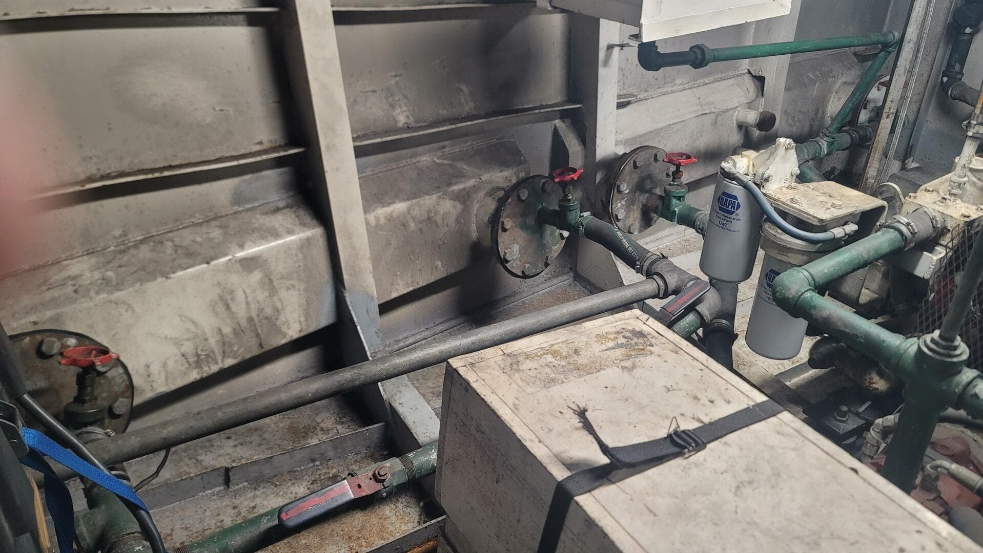 1984 Custom Vinette 99 Paddle Wheel