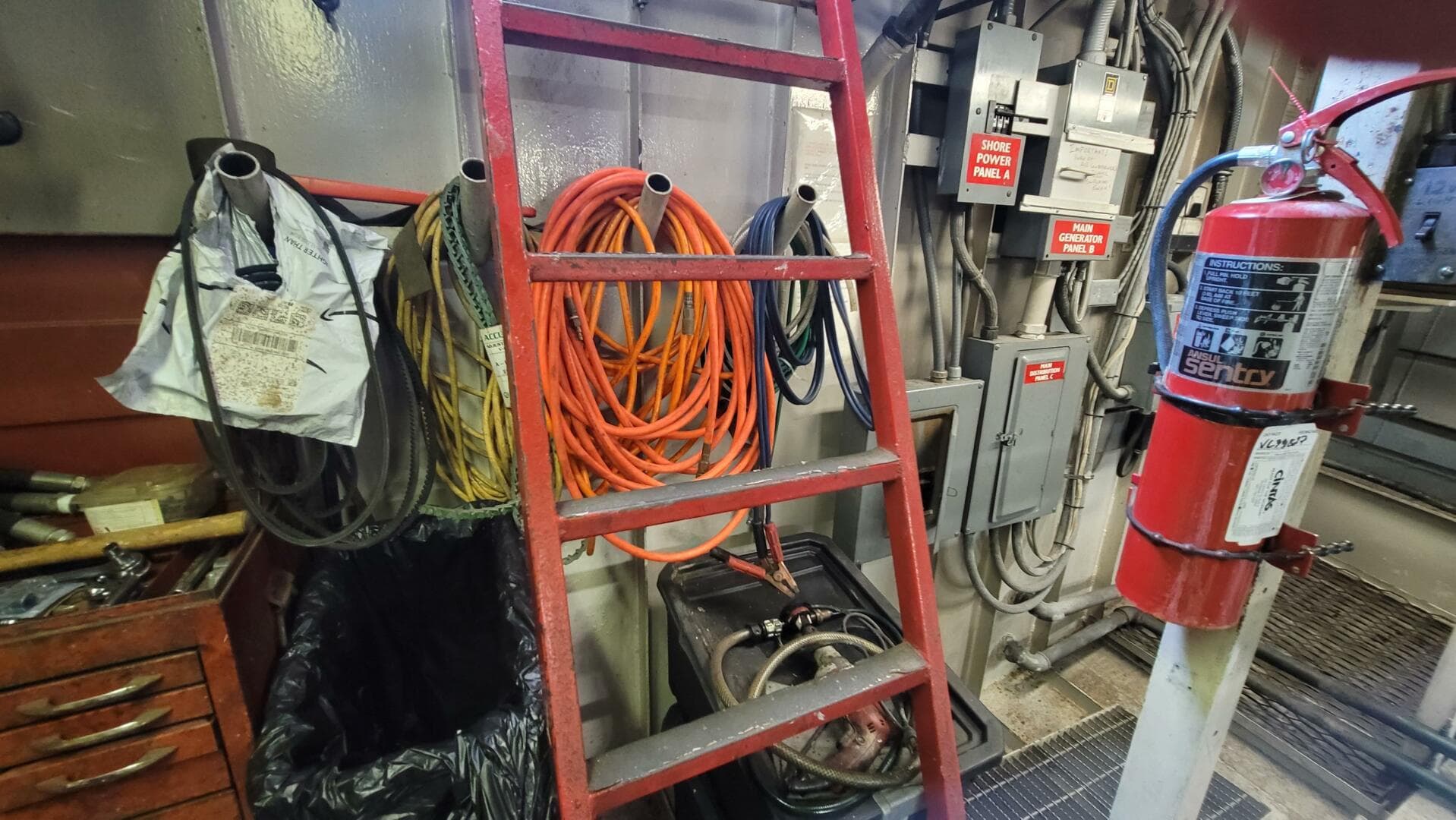 1984 Custom Vinette 99 Paddle Wheel