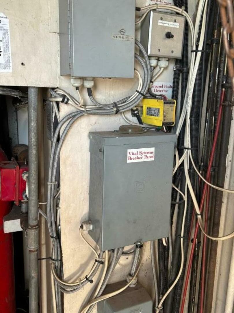 1984 Custom Vinette 99 Paddle Wheel