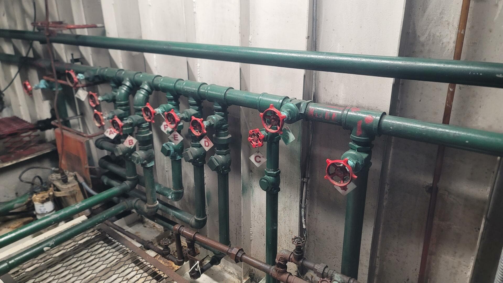 1984 Custom Vinette 99 Paddle Wheel