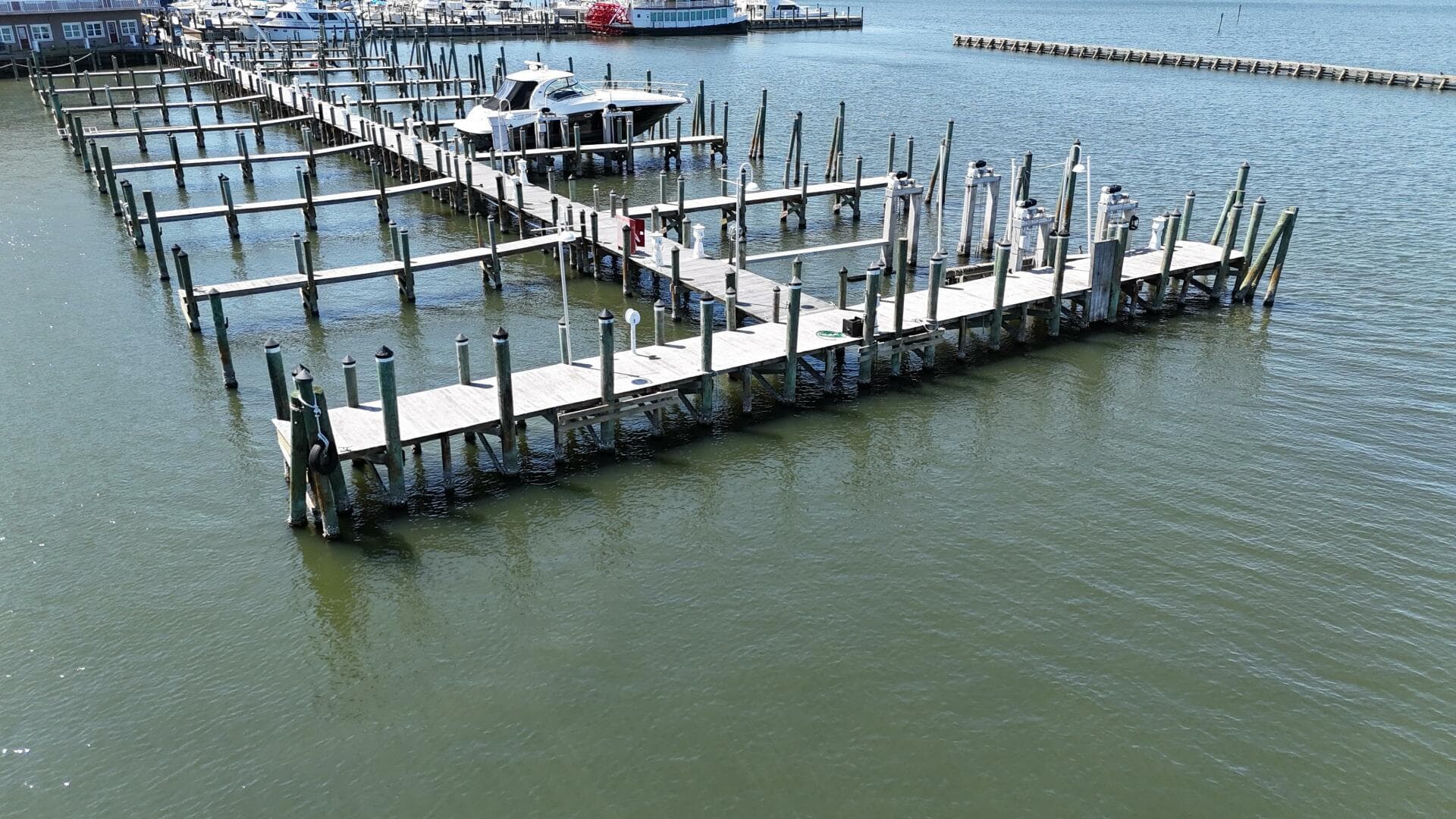 1984 Custom Vinette 99 Paddle Wheel