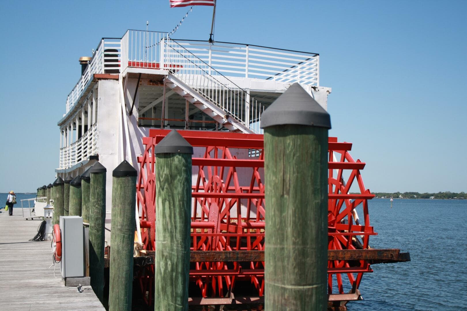 1984 Custom Vinette 99 Paddle Wheel