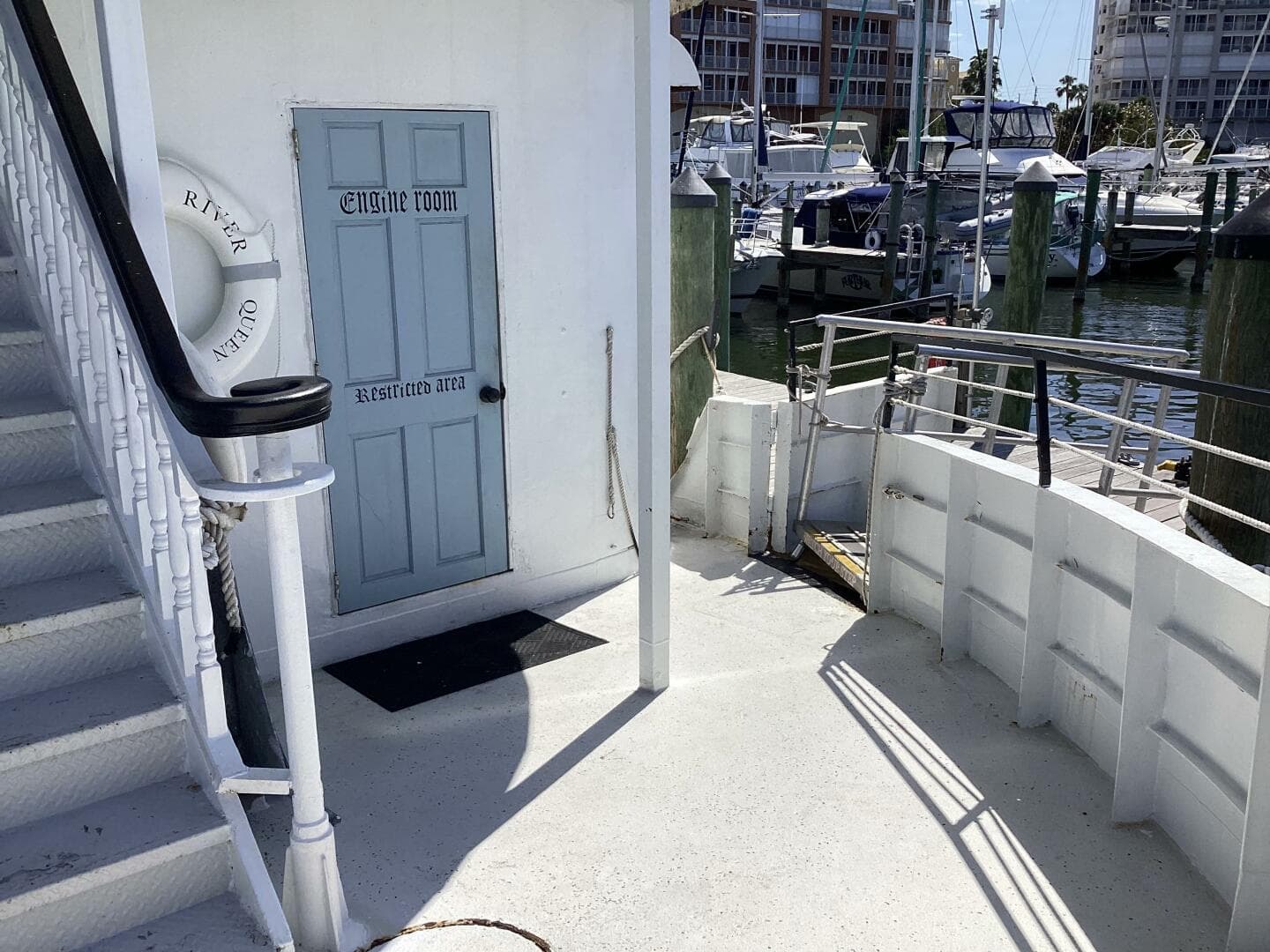 1984 Custom Vinette 99 Paddle Wheel