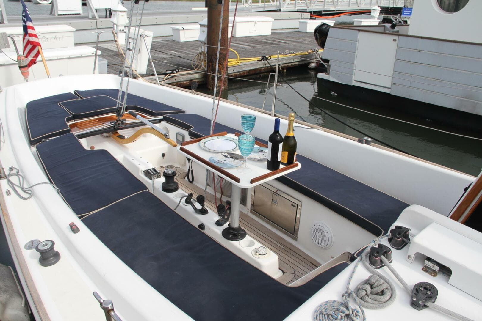 2009 e Sailing Yachts e Sailing Yachts e33