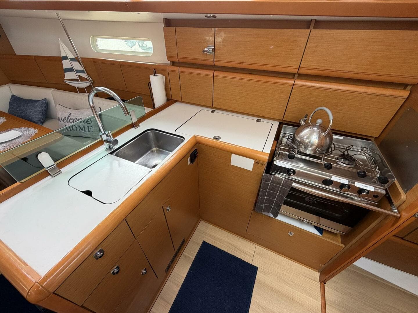 2018 Jeanneau Sun Odyssey 389