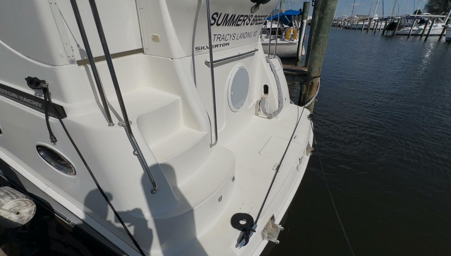 2005 Silverton 35 Motor Yacht