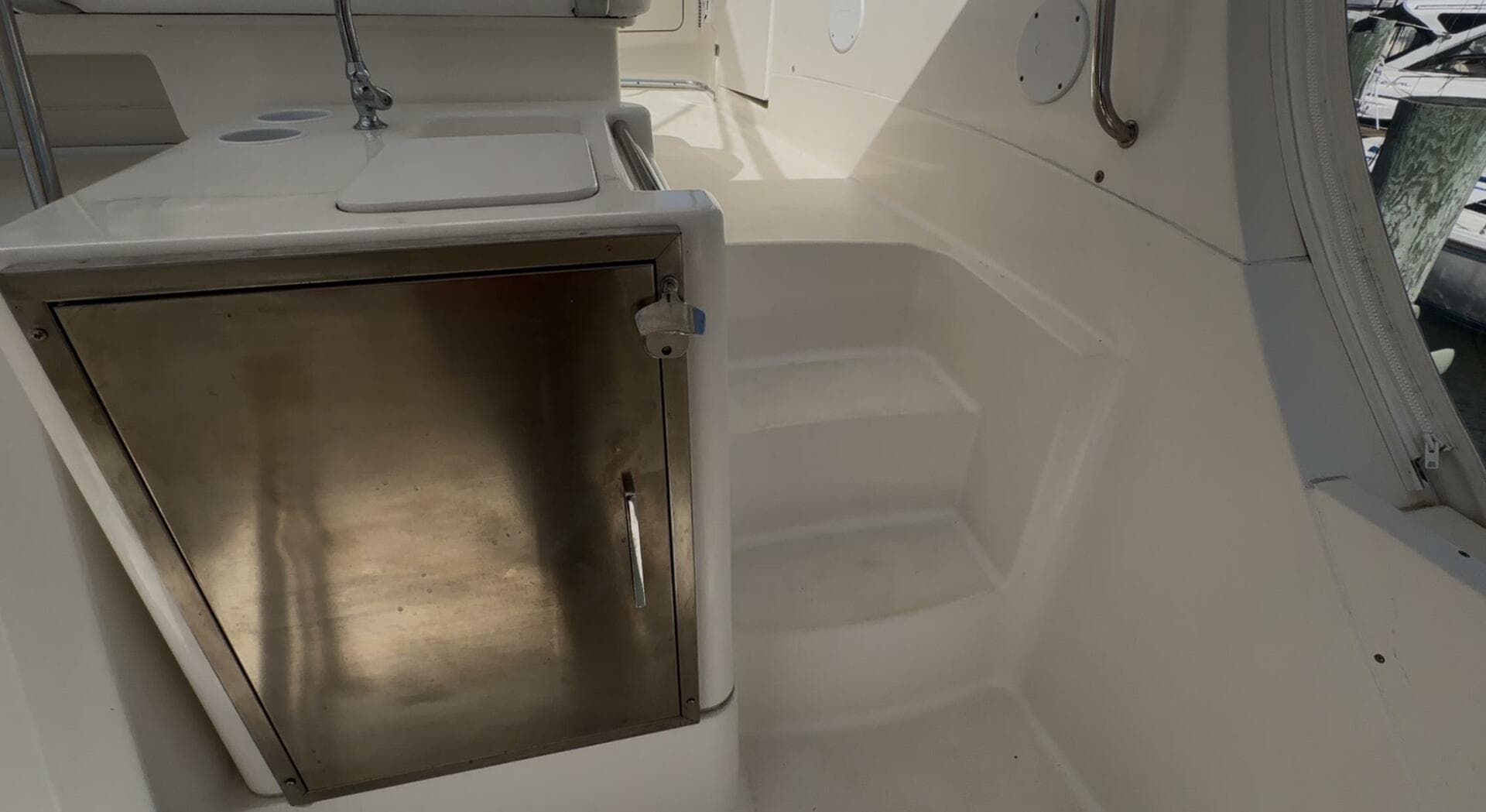 2005 Silverton 35 Motor Yacht