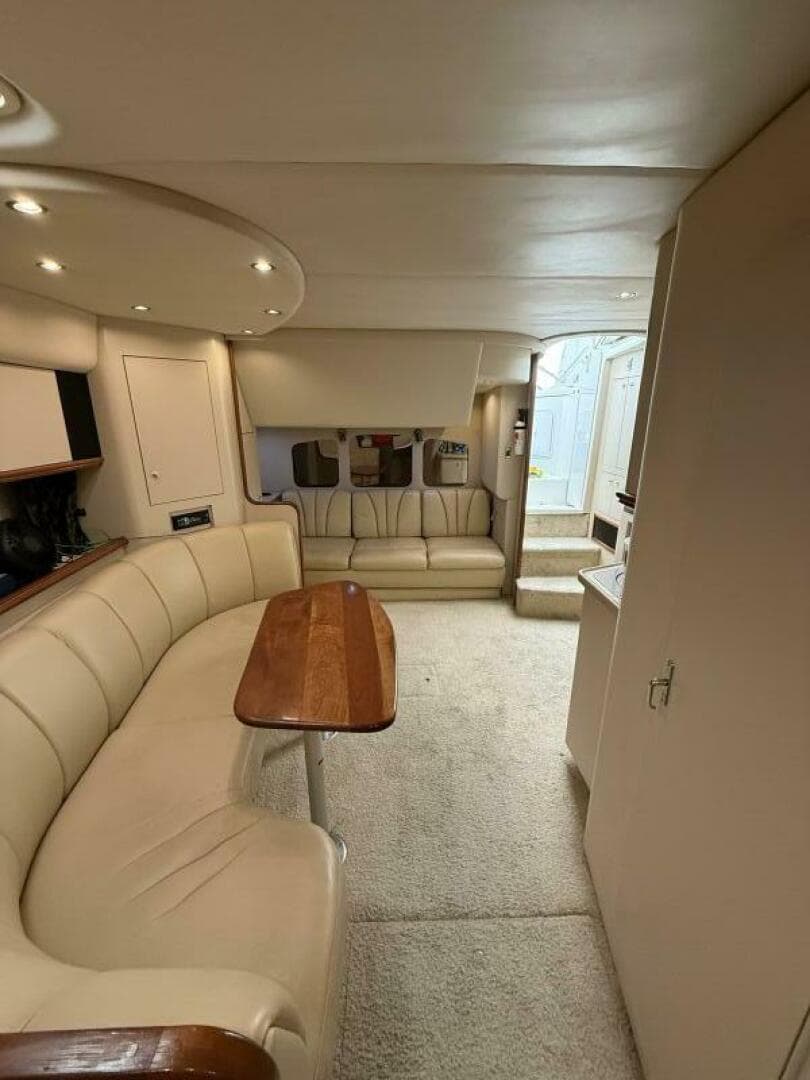 2001 Cruisers 3672 Express