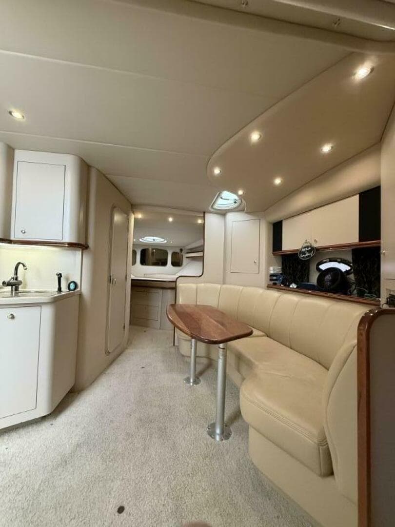 2001 Cruisers 3672 Express