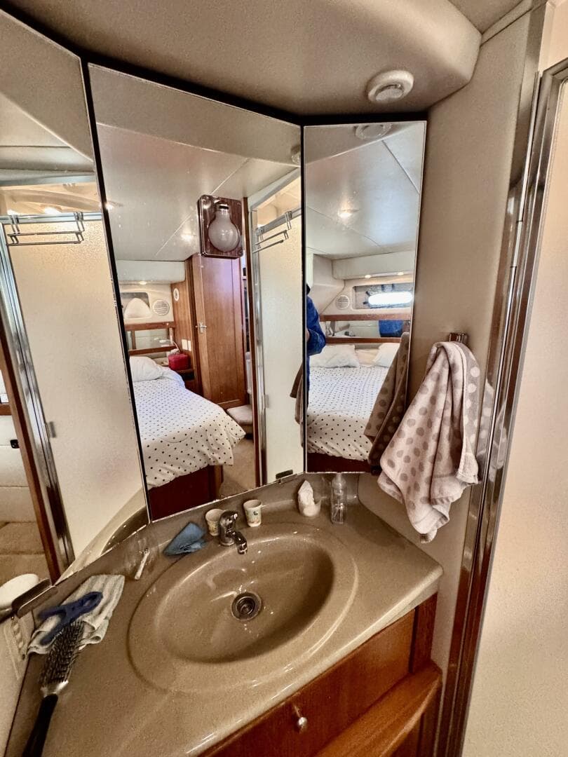 1998 Bayliner 4087