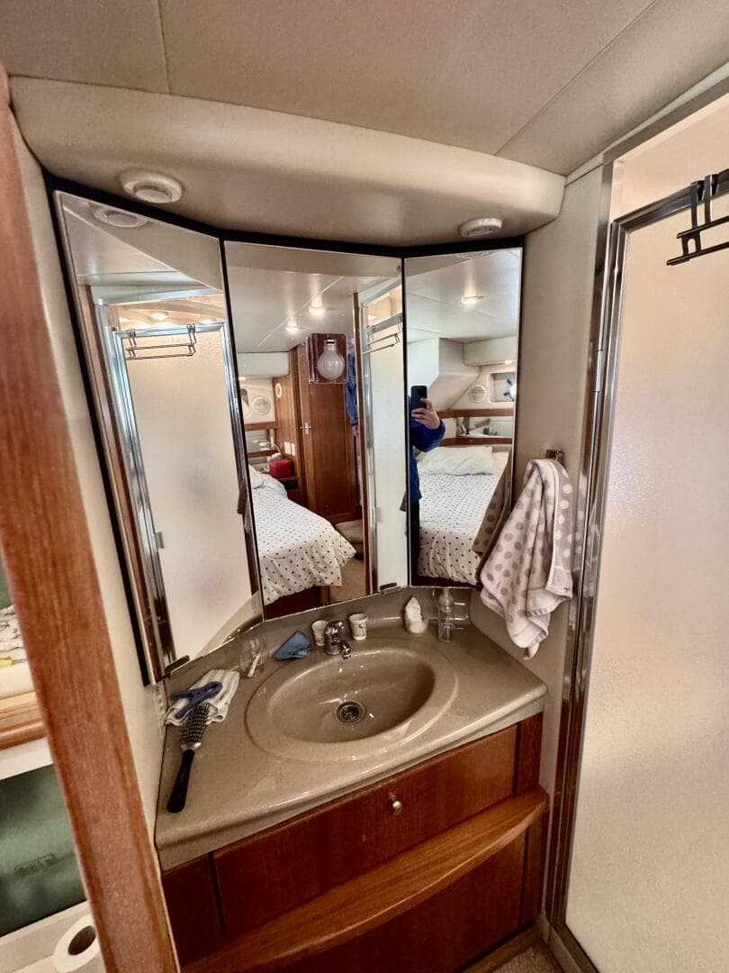 1998 Bayliner 4087