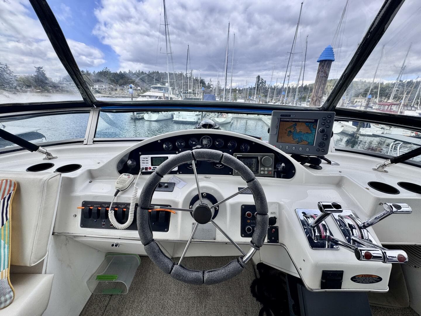 1998 Bayliner 4087