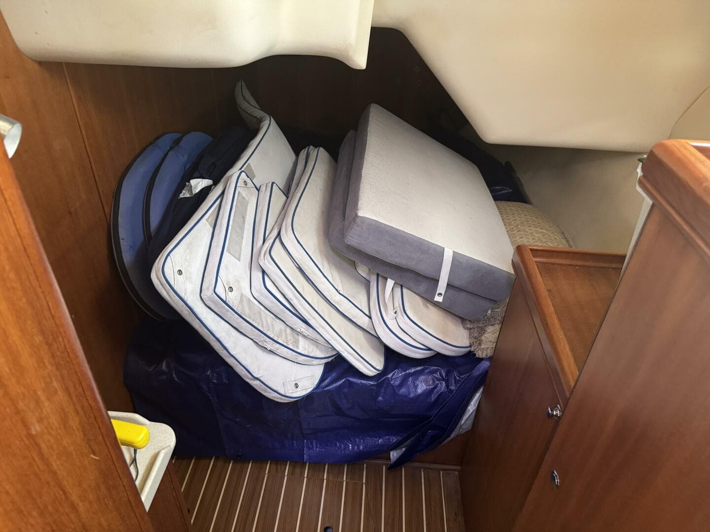 2007 Hunter Deck Salon