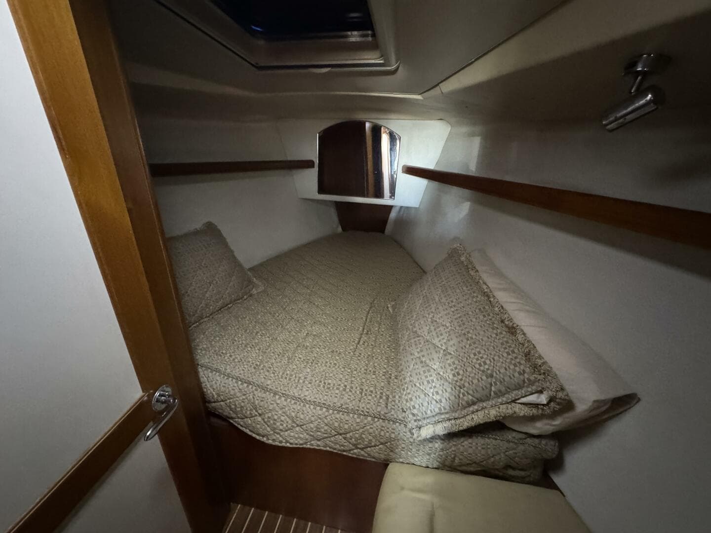 2007 Hunter Deck Salon