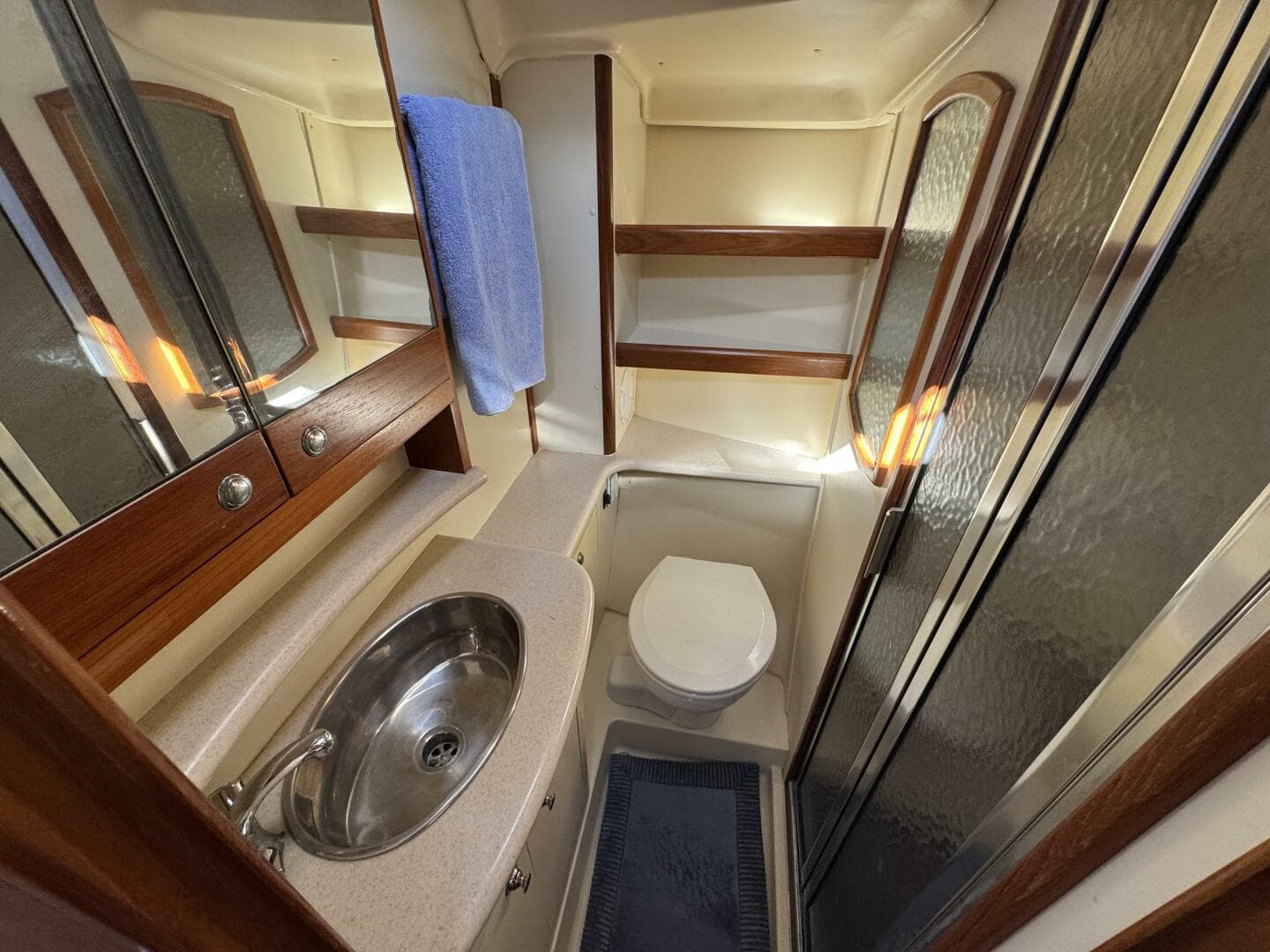 2007 Hunter Deck Salon