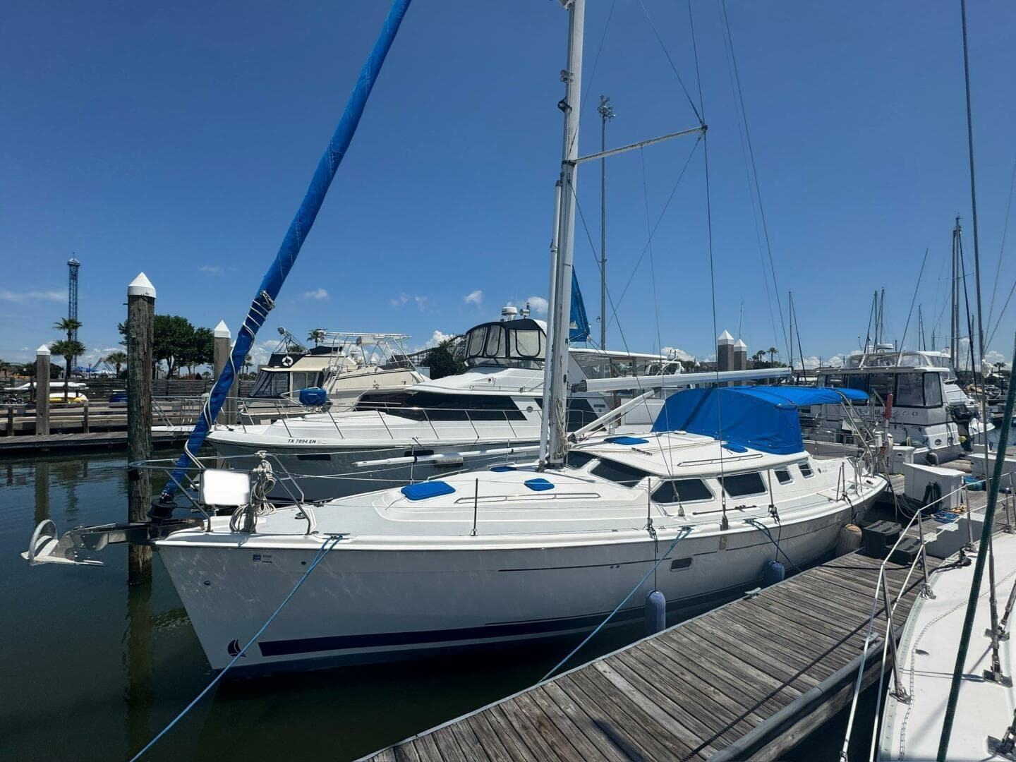 2007 Hunter Deck Salon