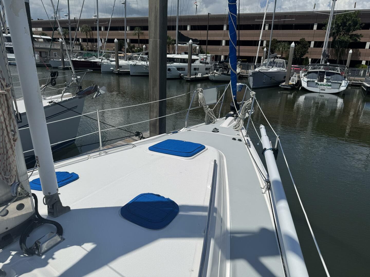 2007 Hunter Deck Salon