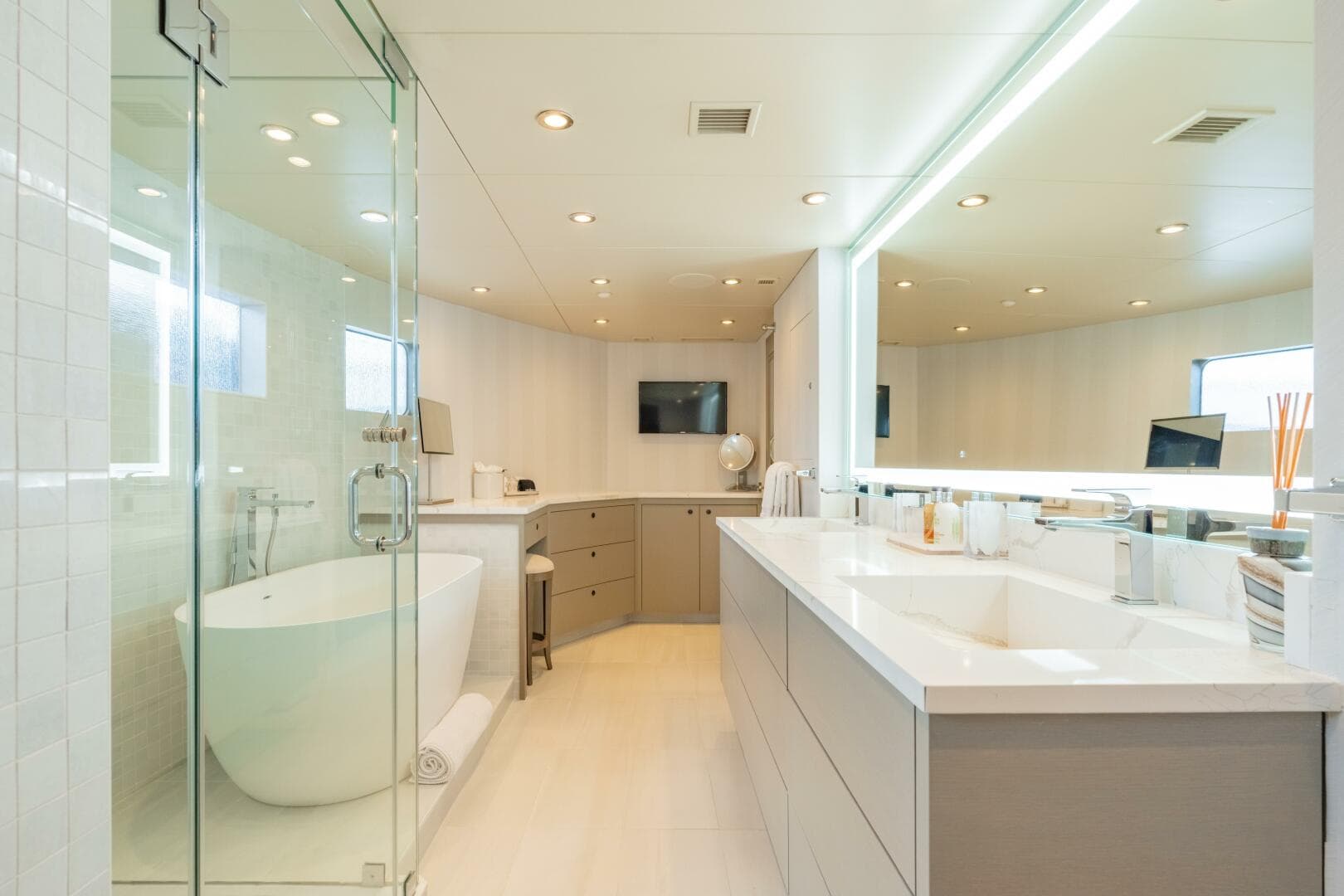 1997 Christensen Motor Yacht