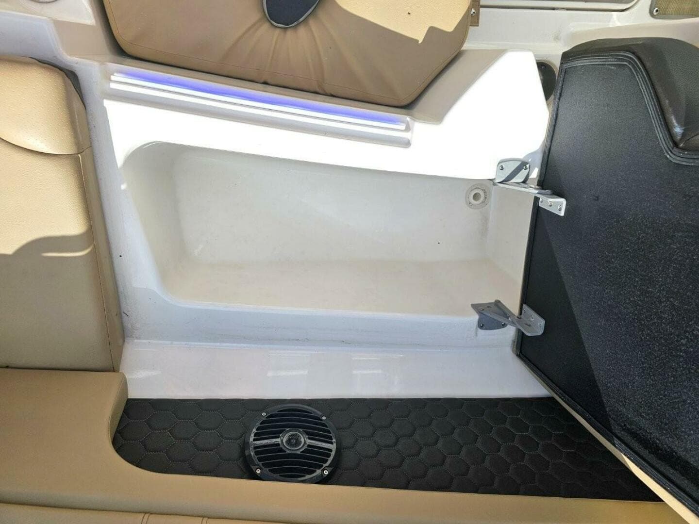 2018 Sea Ray 290 SDX