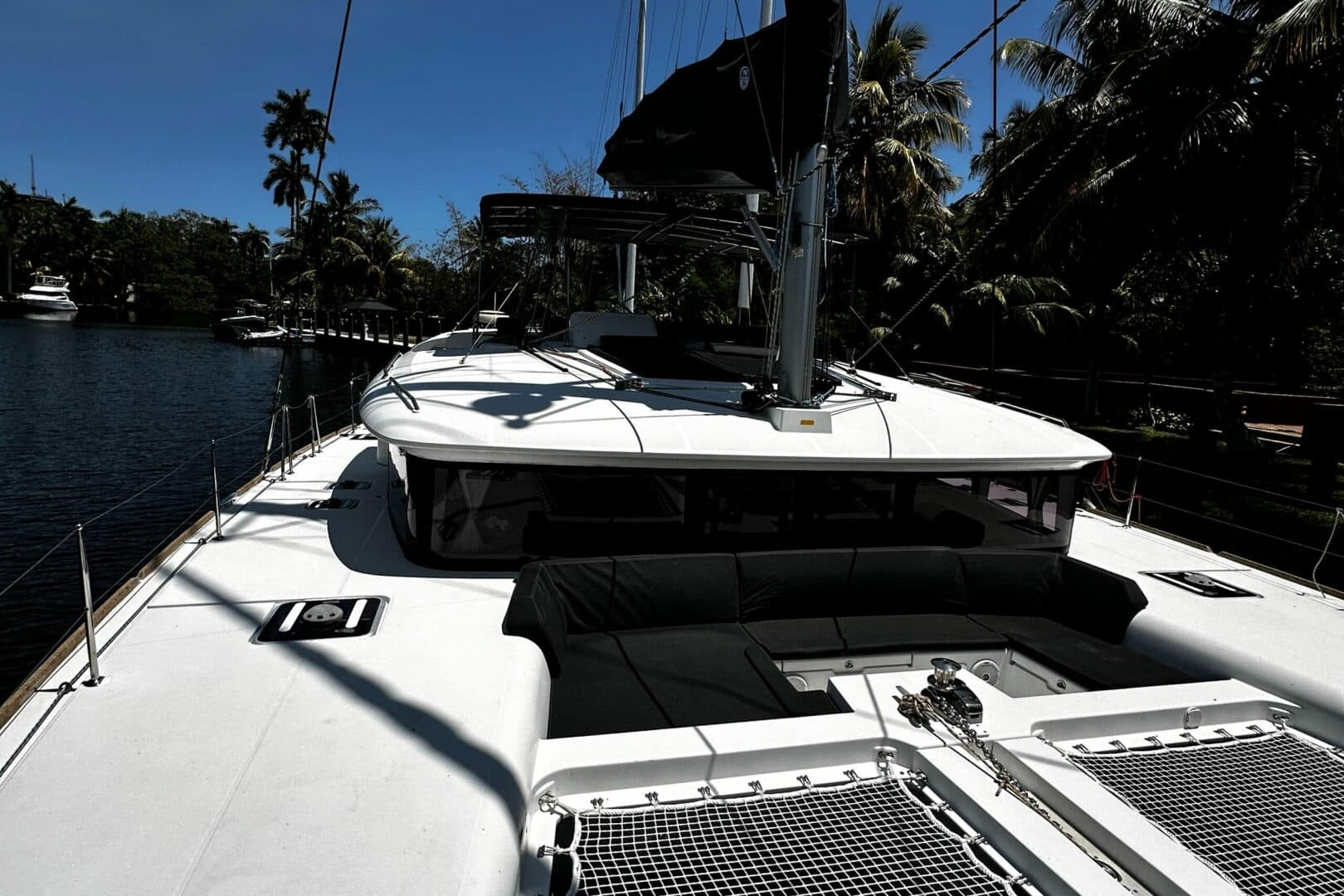 2017-lagoon-450-f-sail-9748460-20250417115235570-1_XLARGE.jpg