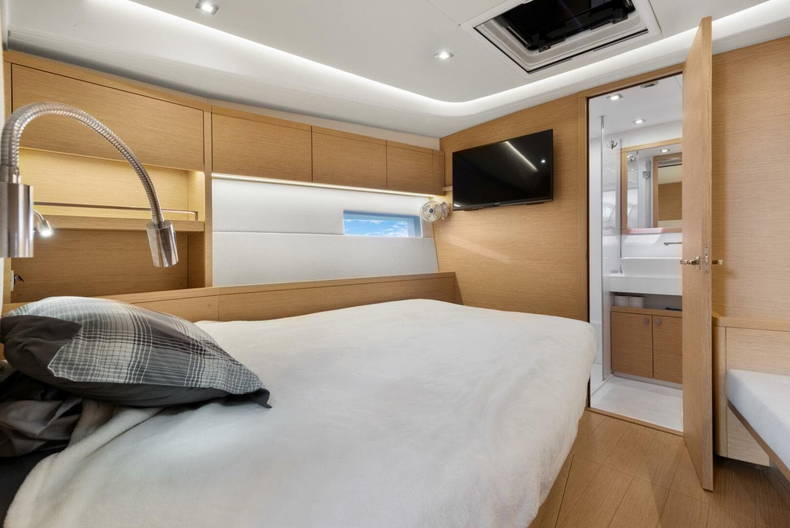 2017 Grand Soleil 52 Long Cruise