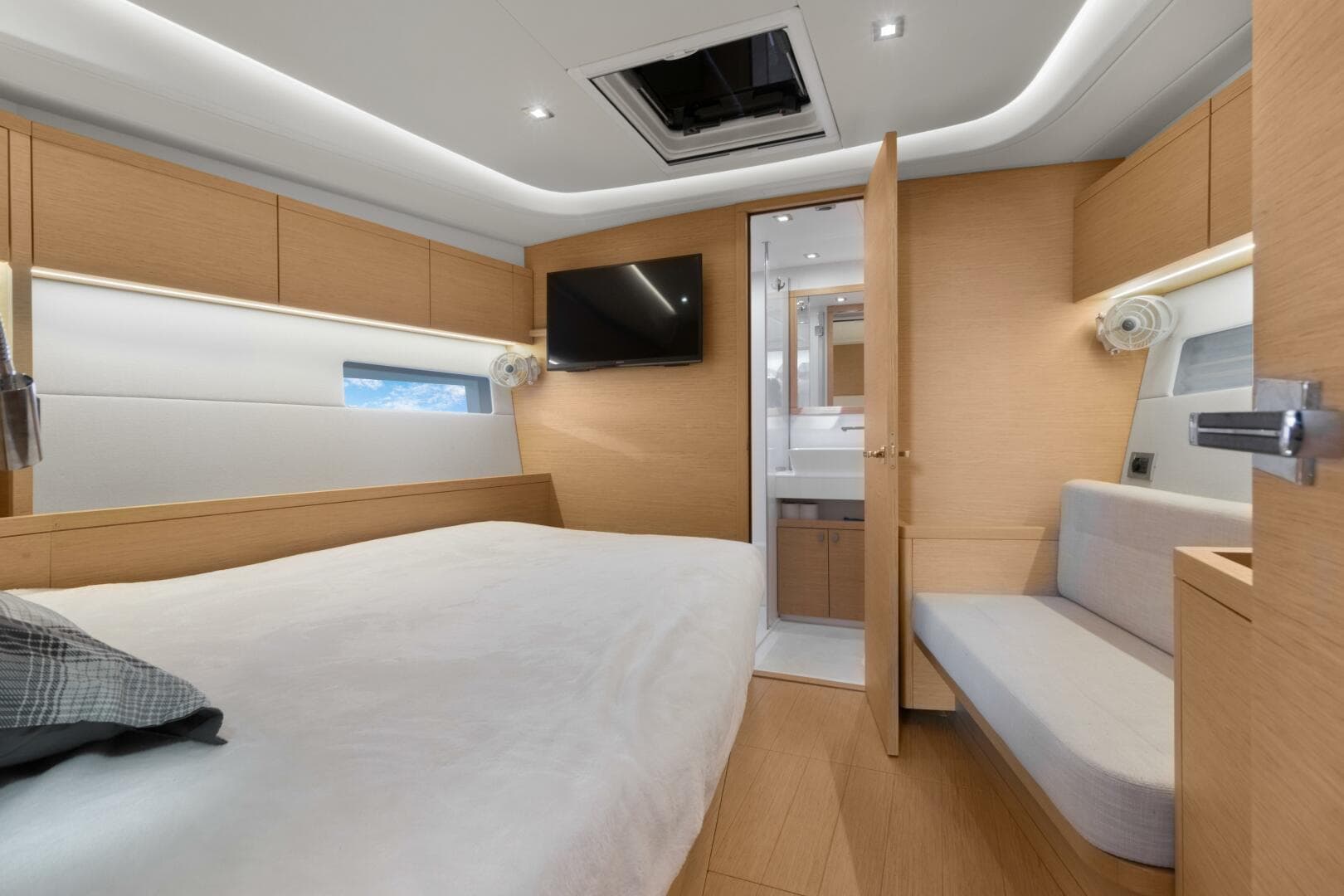 2017 Grand Soleil 52 Long Cruise