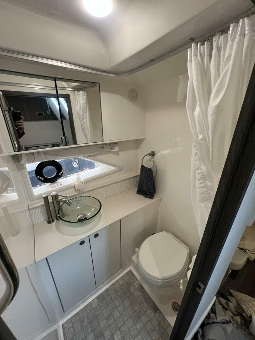 2023 Sea Ray 320 Sundancer