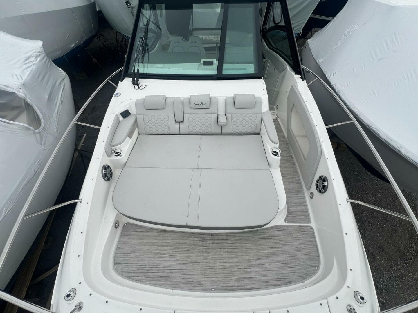 2023 Sea Ray 320 Sundancer