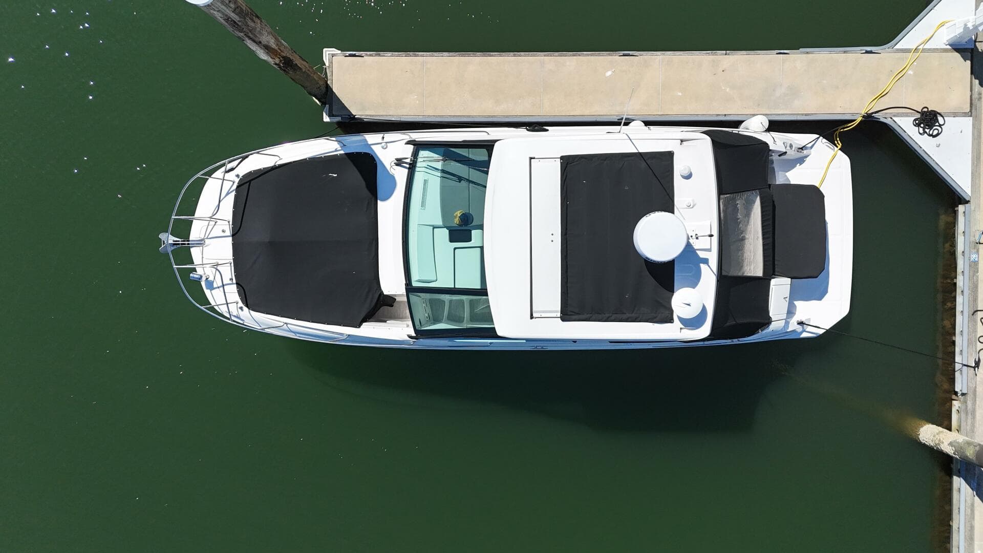 2023 Sea Ray 320 Sundancer