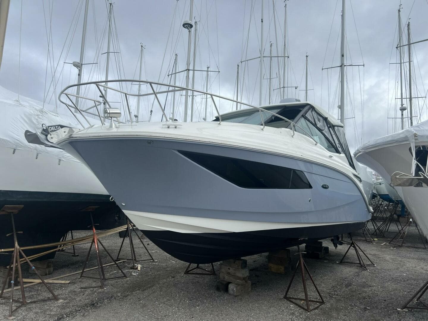 2023 Sea Ray 320 Sundancer