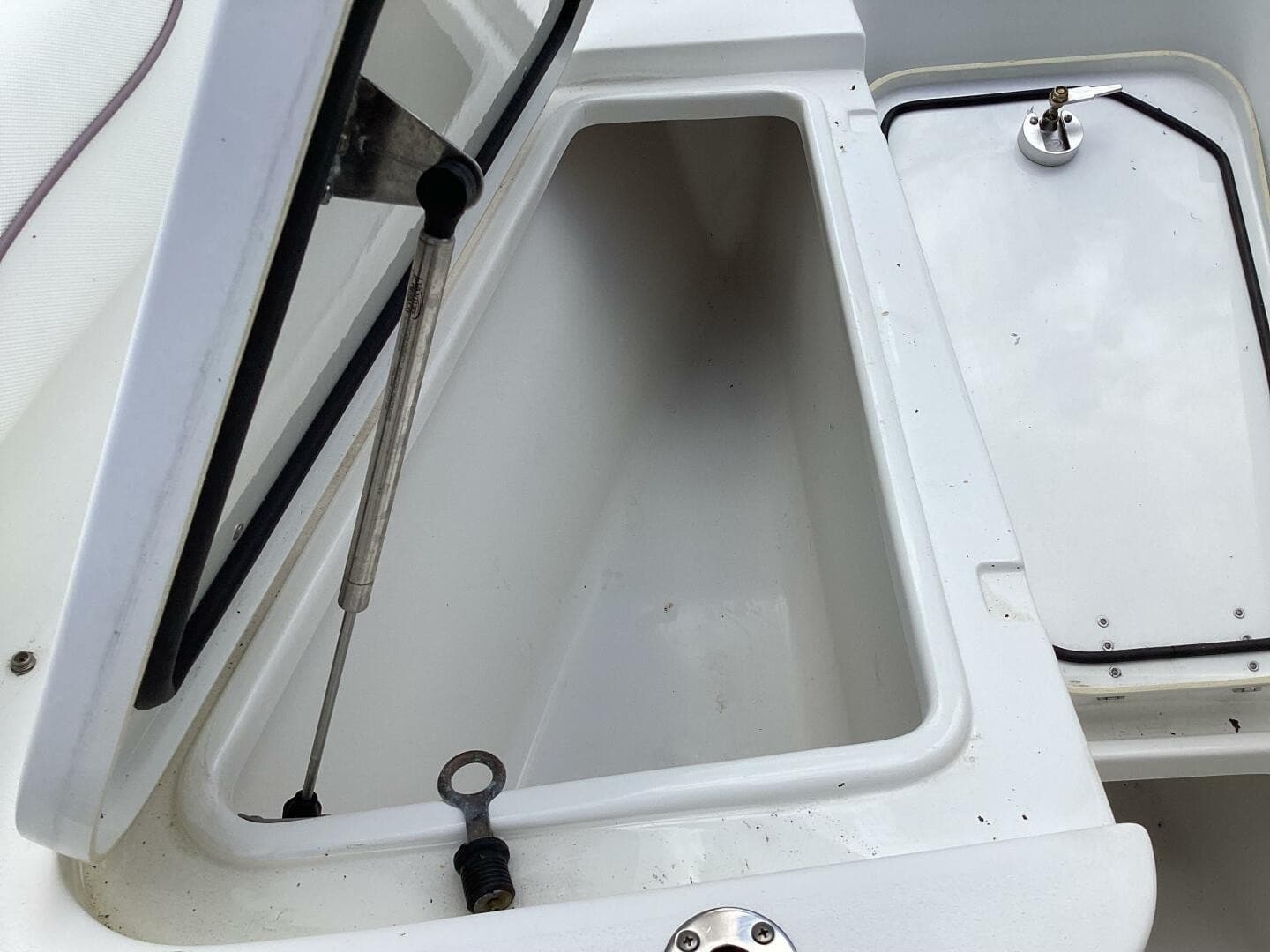 2018 Sea Hunt Gamefish 27