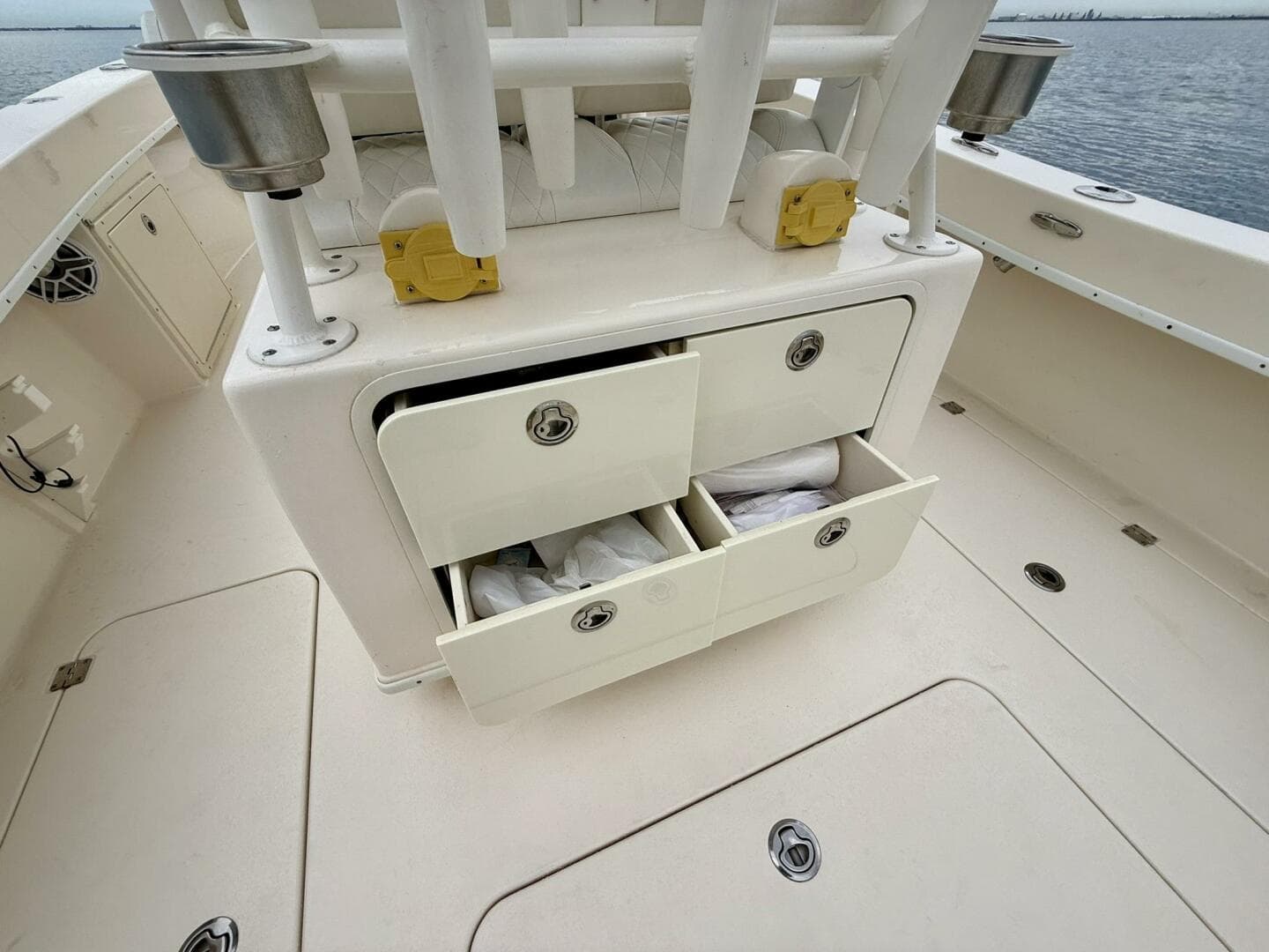 2019 Young Boats 27 - Storage 