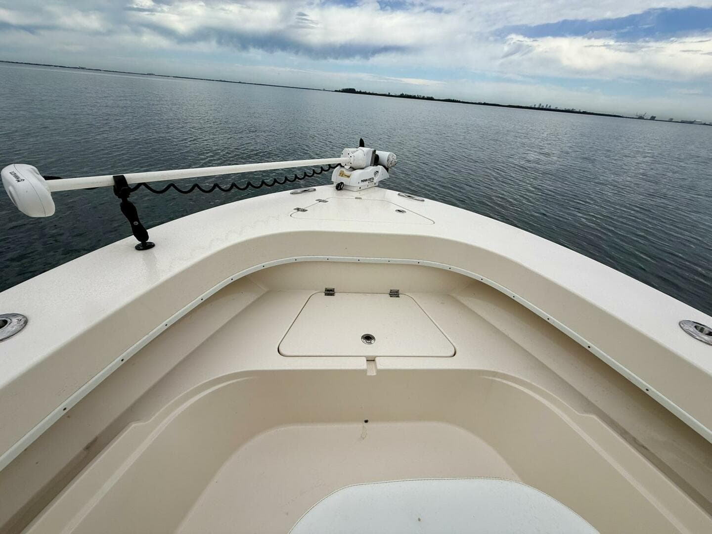 2019 Young Boats 27 - Bow 