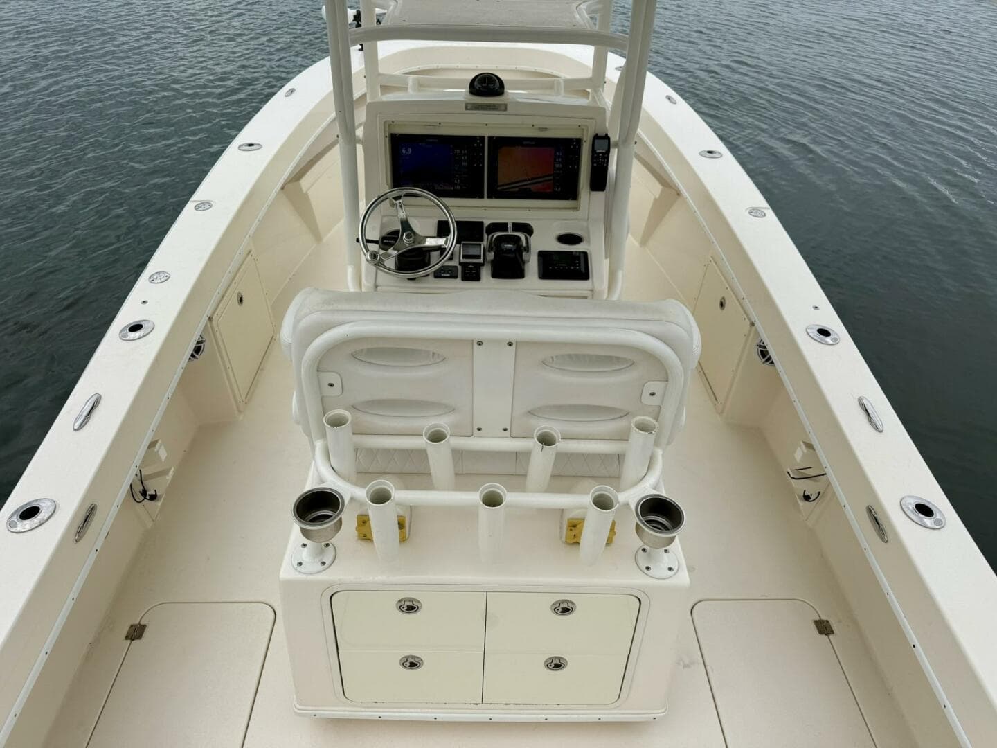 2019 Young Boats 27 - Helm