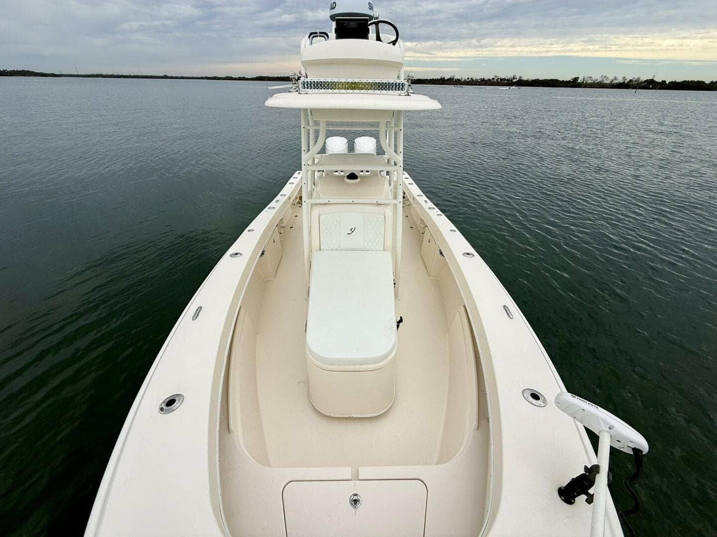 2019 Young Boats 27 - Foredeck