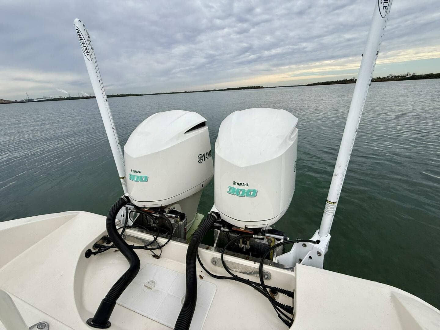 2019 Young Boats 27 - Outboard Engines 