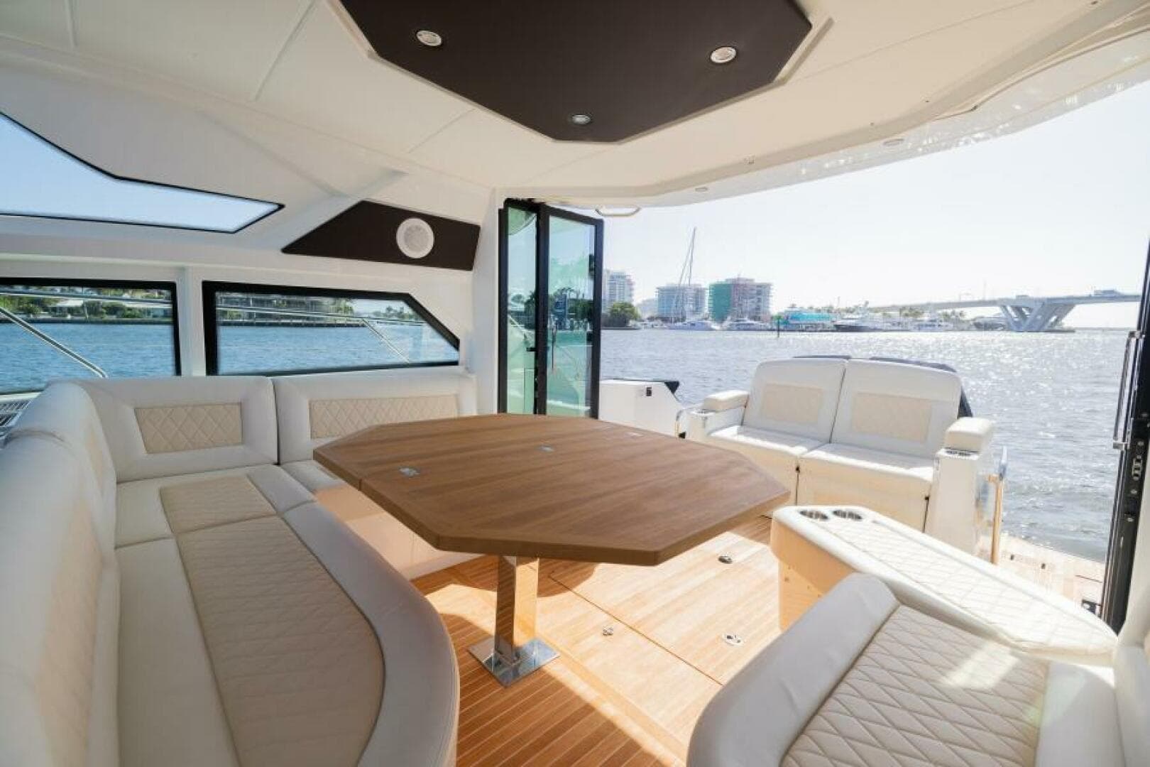 2019 Beneteau Gran Turismo 46