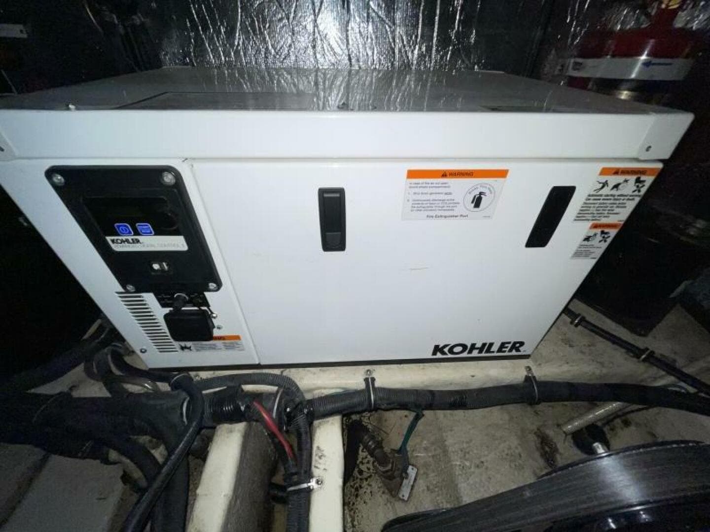 2013 Rinker 310 Express Cruiser