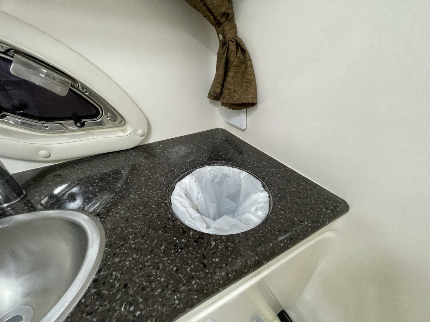 2013 Rinker 310 Express Cruiser