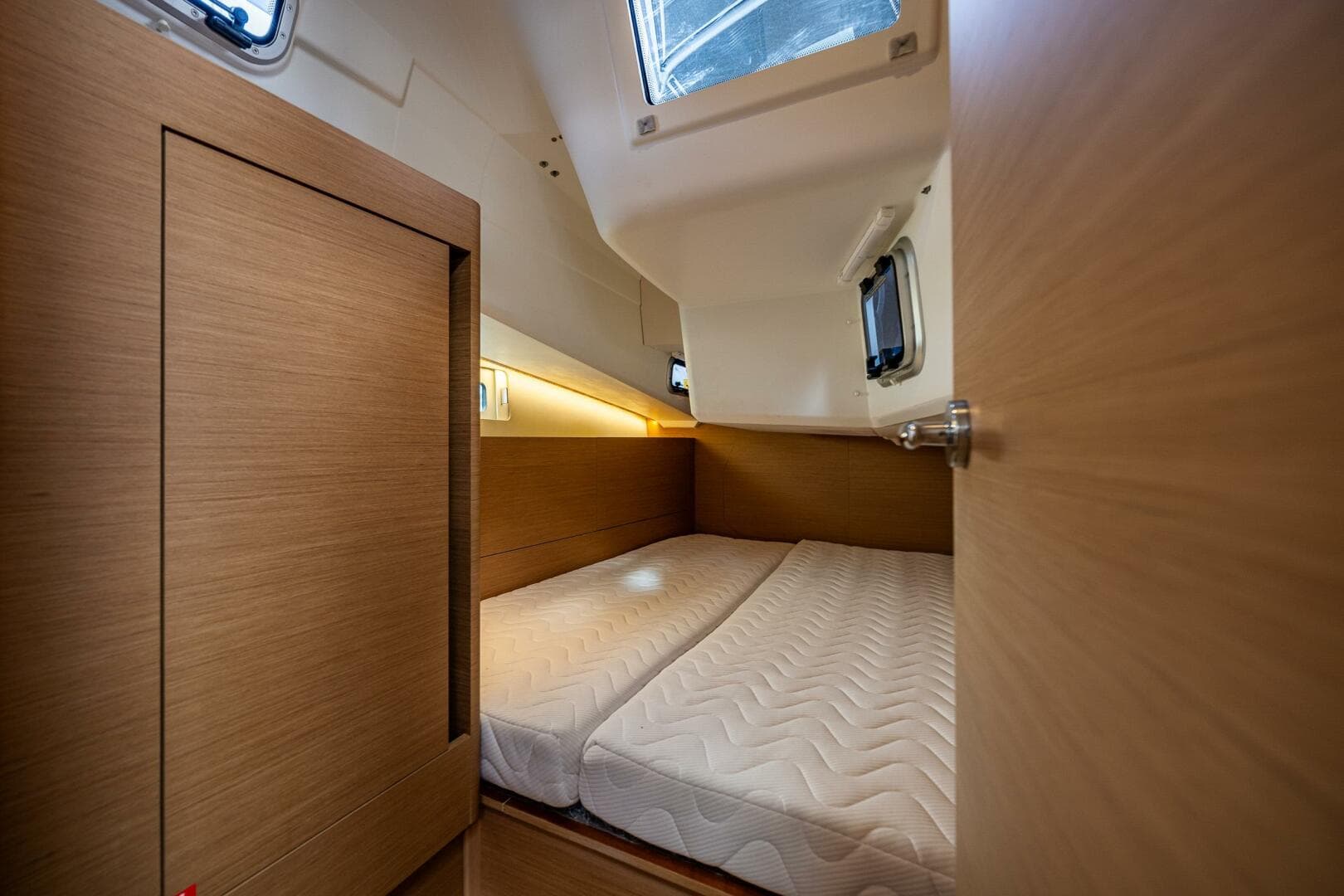 2022 Jeanneau Sun Odyssey 410