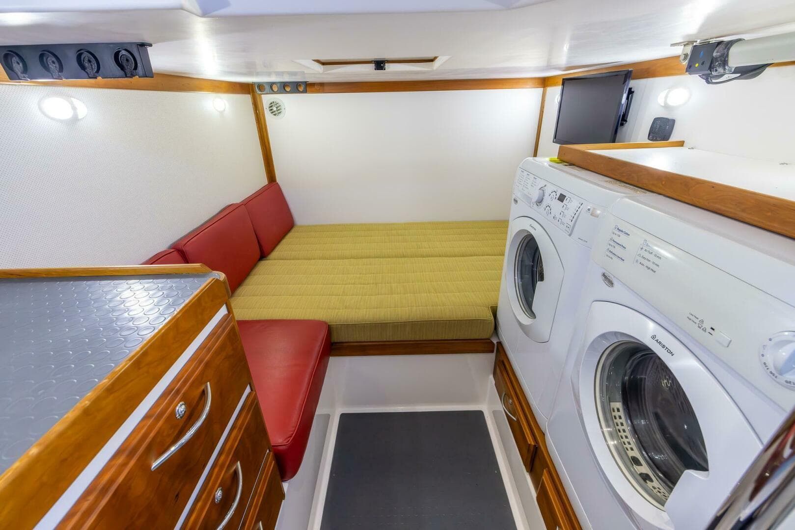 2015 Sabre 48 Salon Express