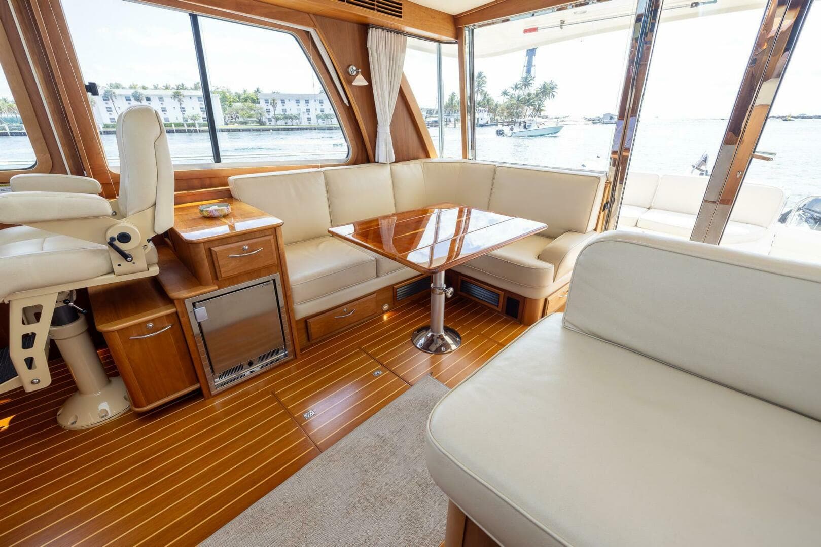 2015 Sabre 48 Salon Express